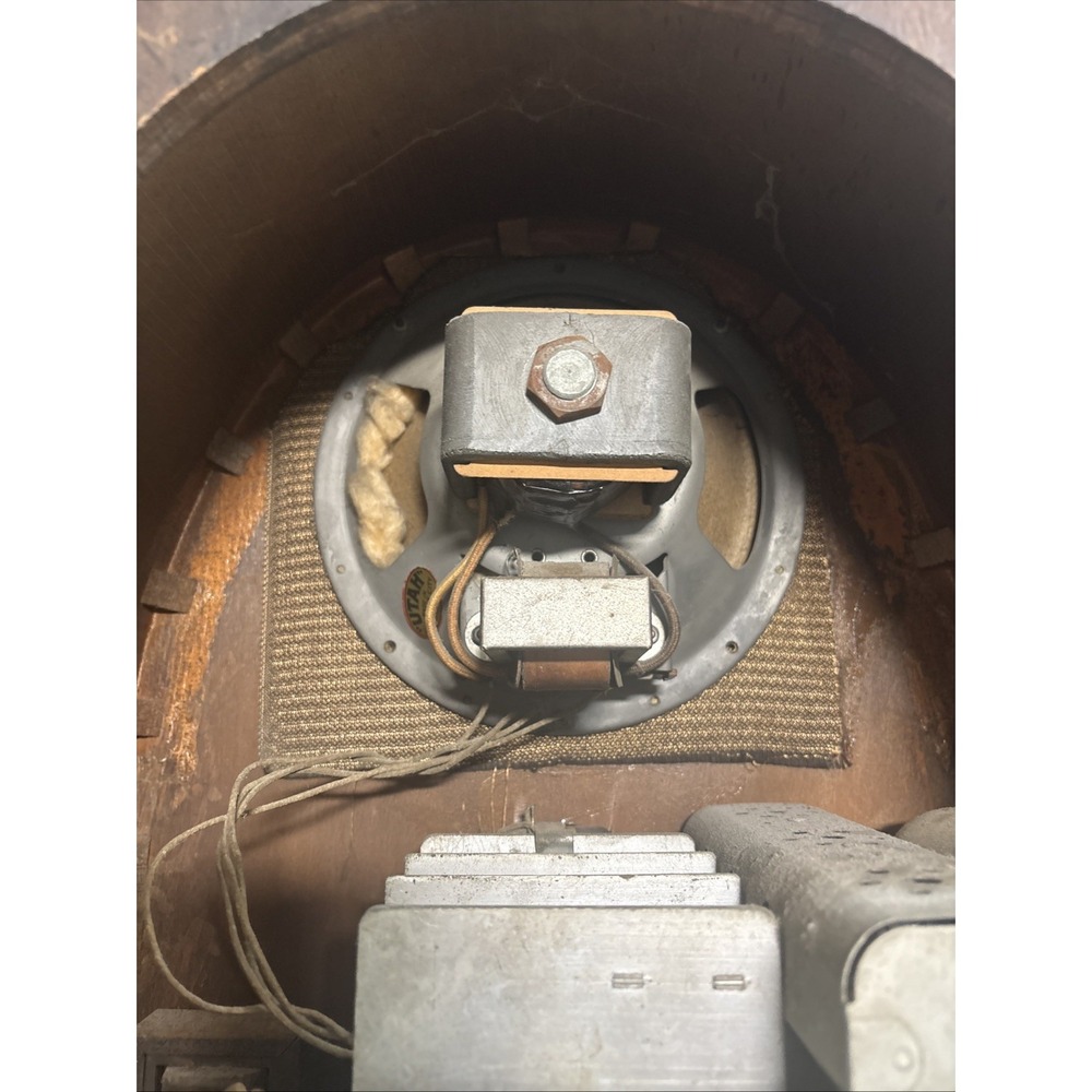 Gloritone Model 26-P 1931 Cathedral Face Looks Complete But Not Working - Picture 15 of 16